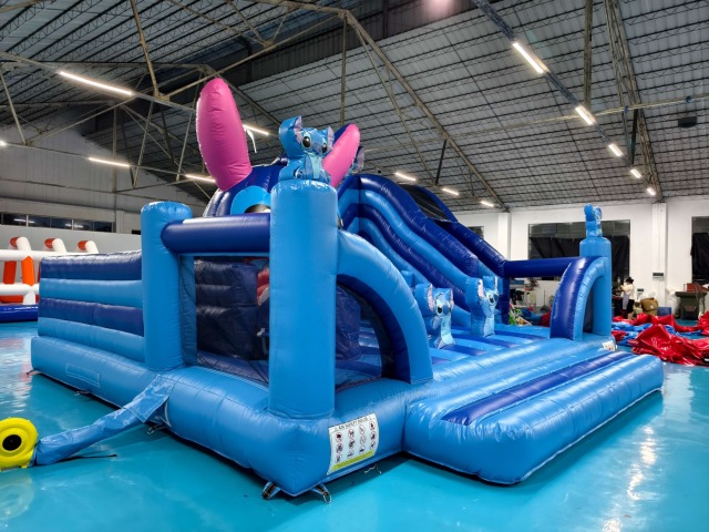 indoor bounce house