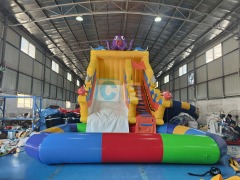 Inflatable slide for pool