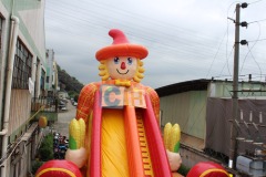 Inflatable slide into pool