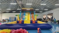 Large inflatable pool with slide