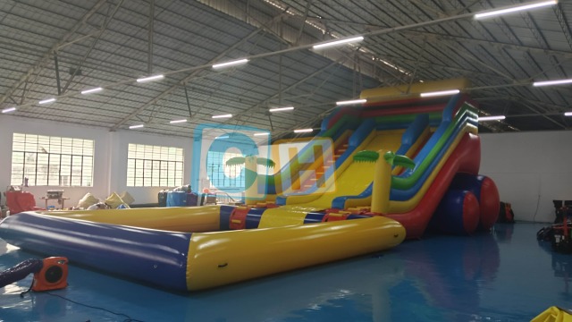 Large inflatable pool with slide
