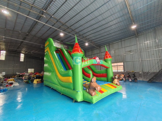 Inflatable Bouncer With Slide
