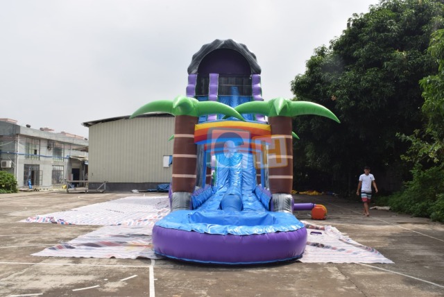 Inflatable water slide bounce house