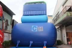 Outdoor inflatable water slide