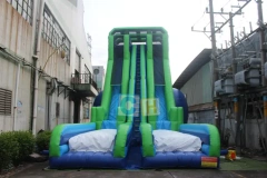 Outdoor inflatable water slide