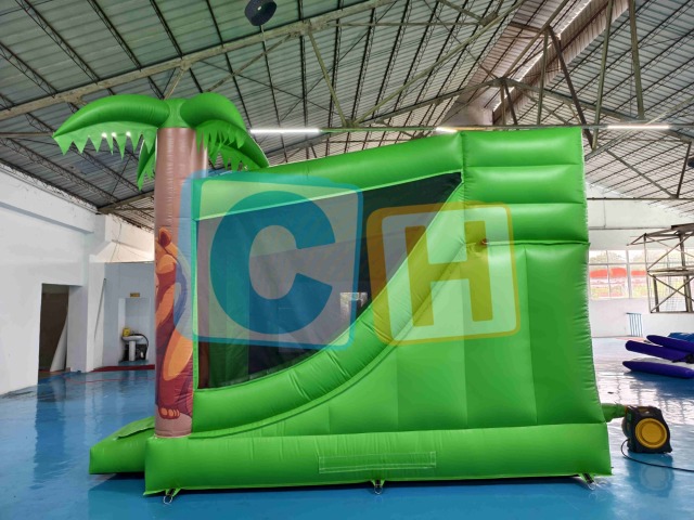 JUNGLE ANIMAL Inflatable Castle