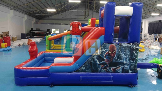 SPIDERMAN blow up bouncy house