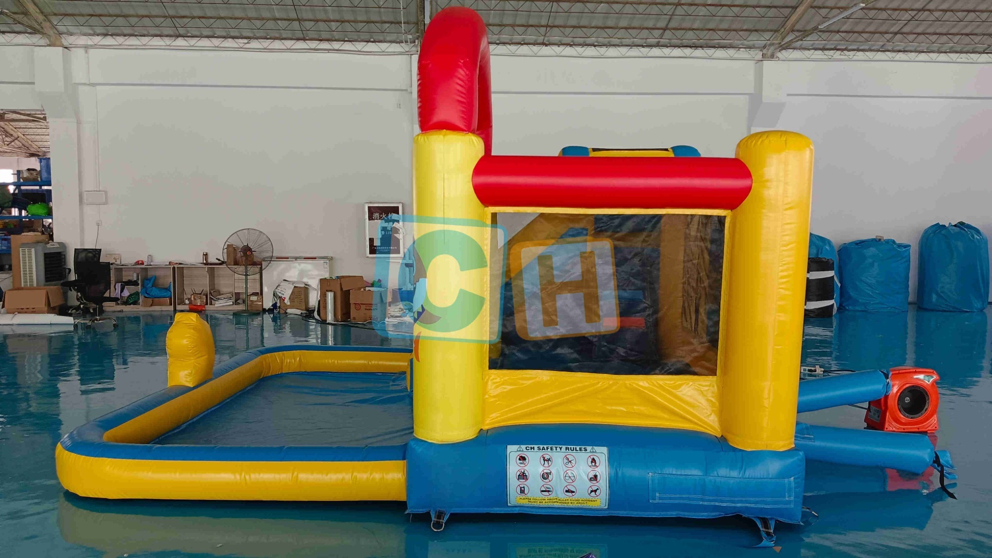 SMALL SHARK Buy a Bouncy Bouse with Pool