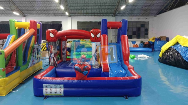 SPIDERMAN blow up bouncy house