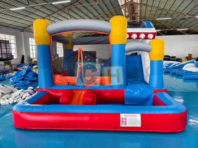 SHARK Inflatable Castle Indoor