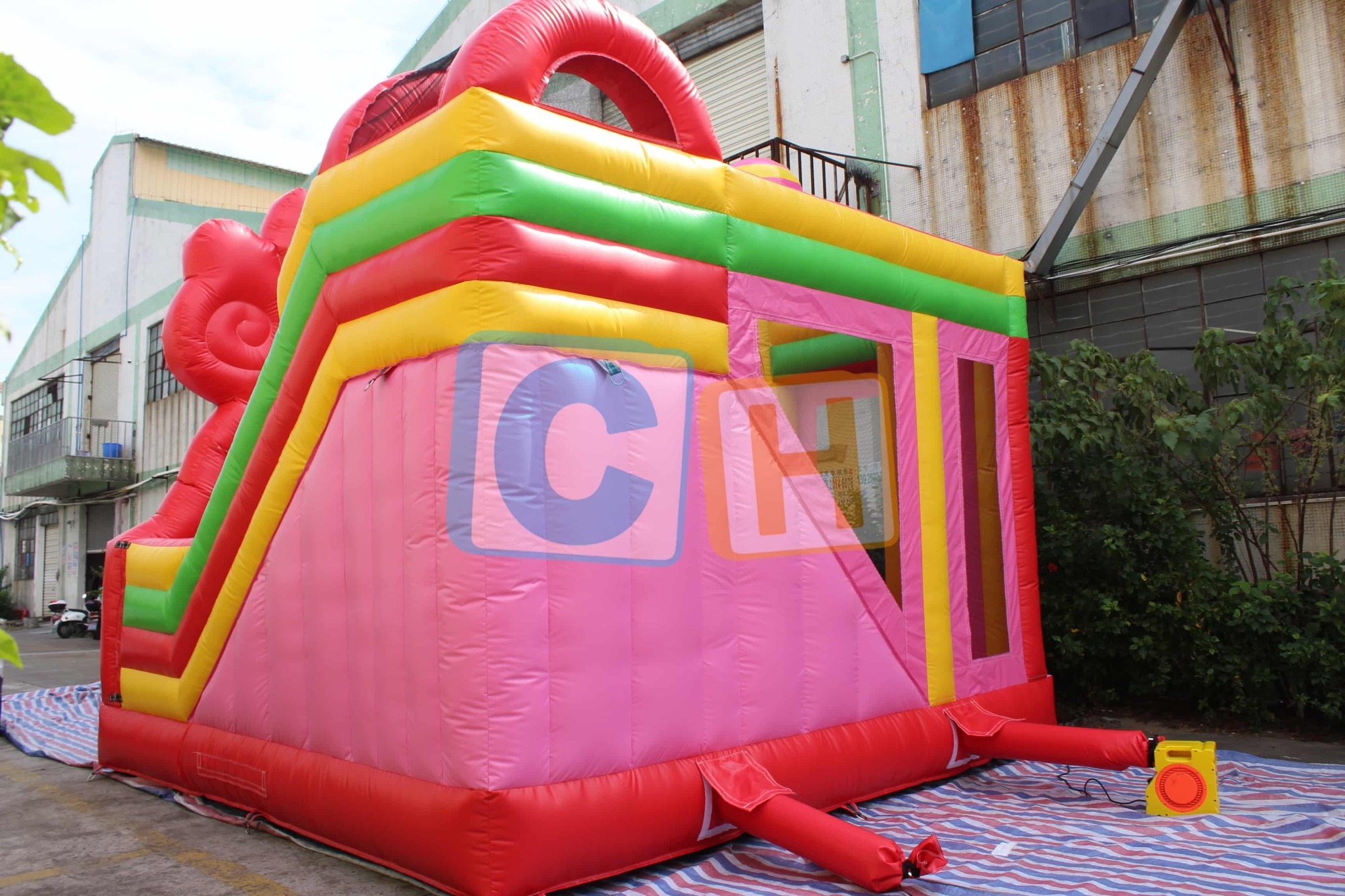 Candy Theme Bounce With Slide