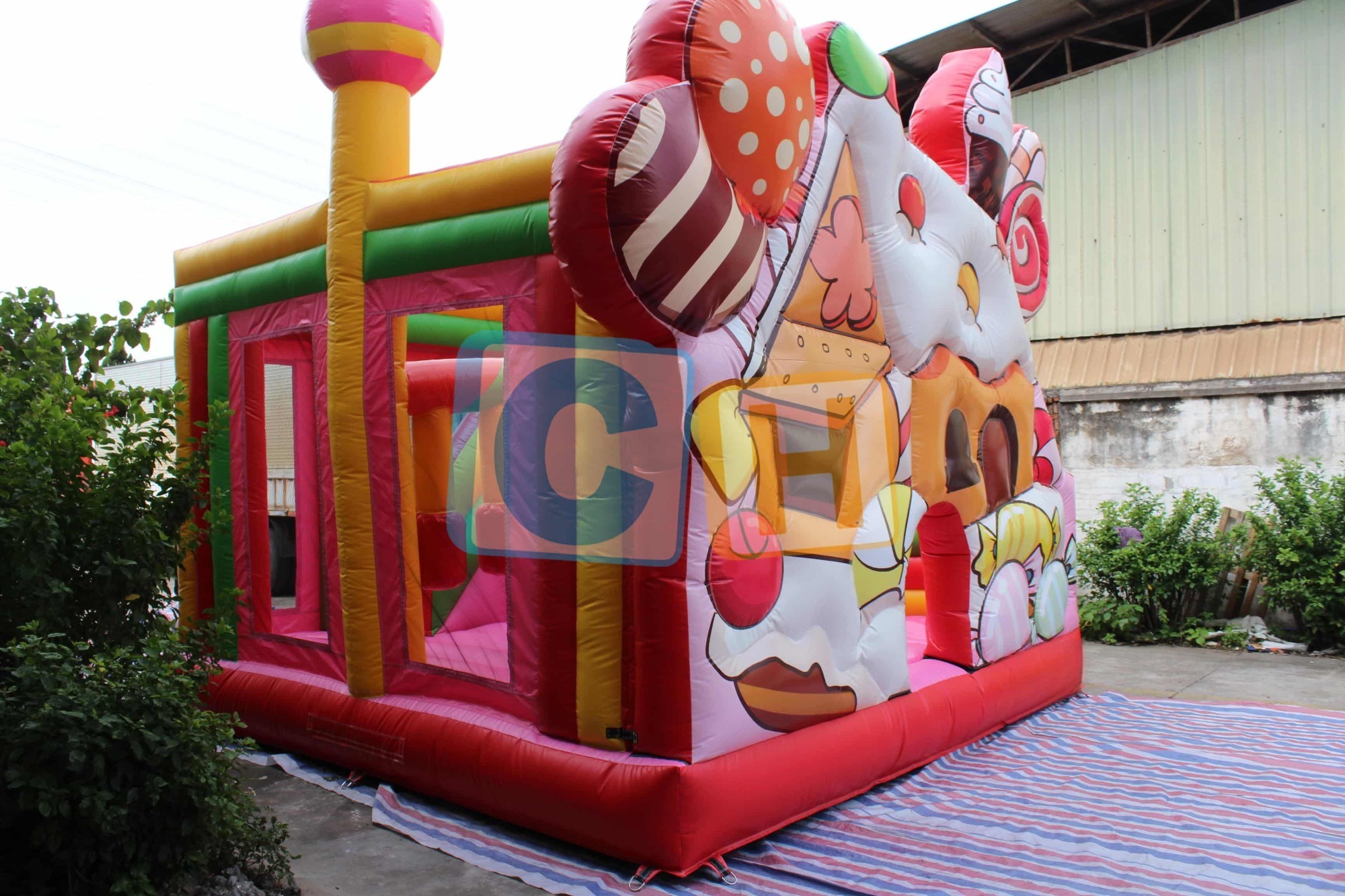 Candy Theme Bounce With Slide