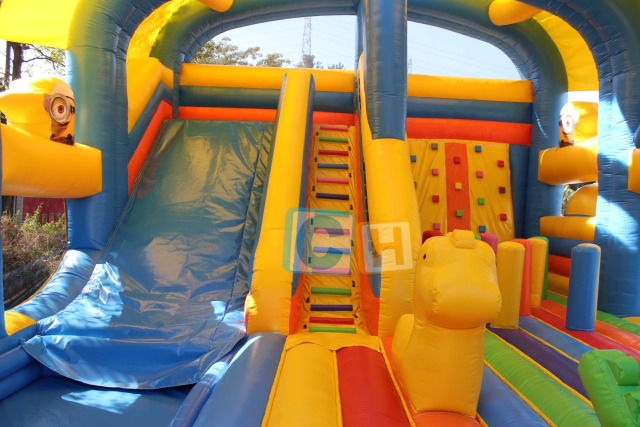 Inflatable minions bouncer playground