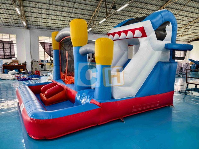 SHARK Inflatable Castle Indoor