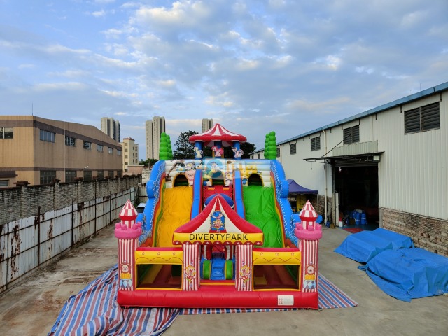 Inflatable Bounce And Slide