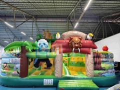 Giant Animal theme inflatable playground with slide
