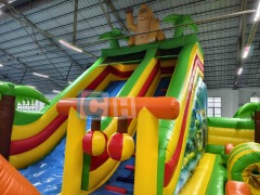Giant Animal theme inflatable playground with slide