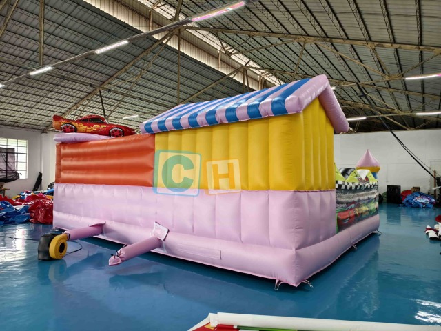 Inflatable playground jumping bounce for kids