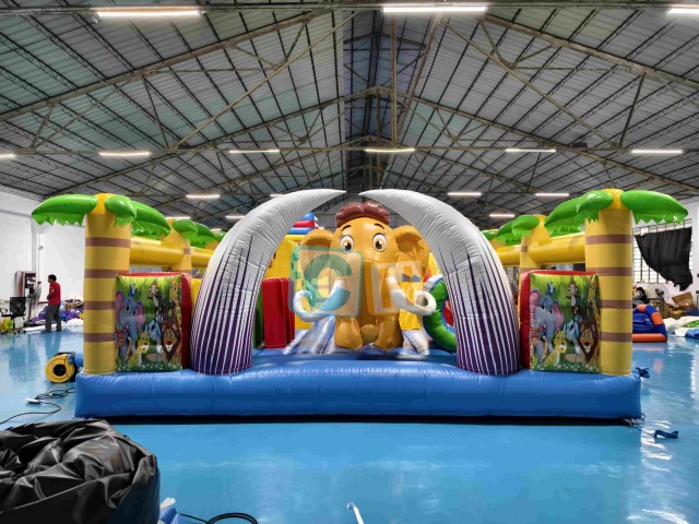 Mammoth theme inflatable playground for party