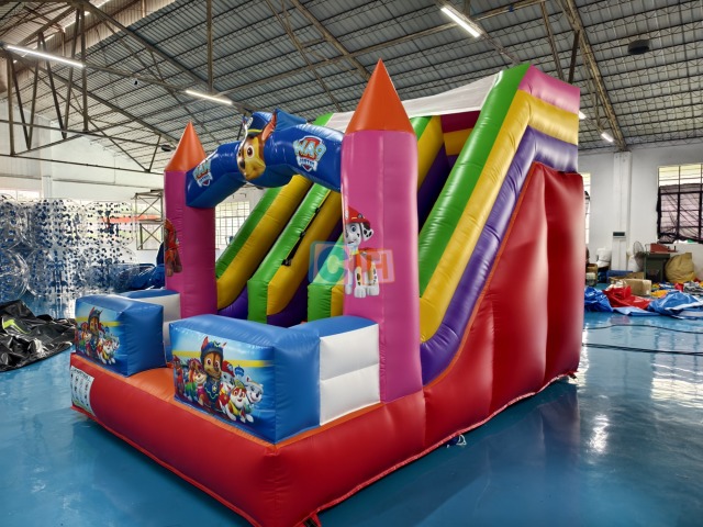 Inflatable Jump House With Slide