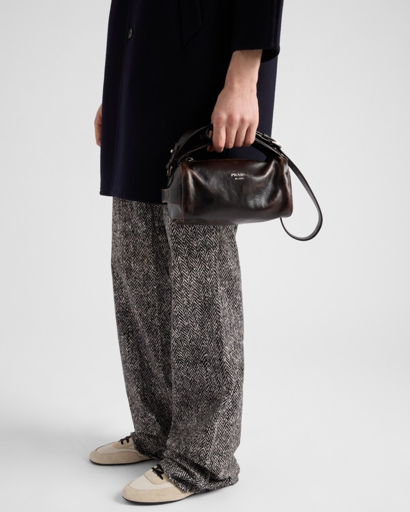 Leather shoulder bag