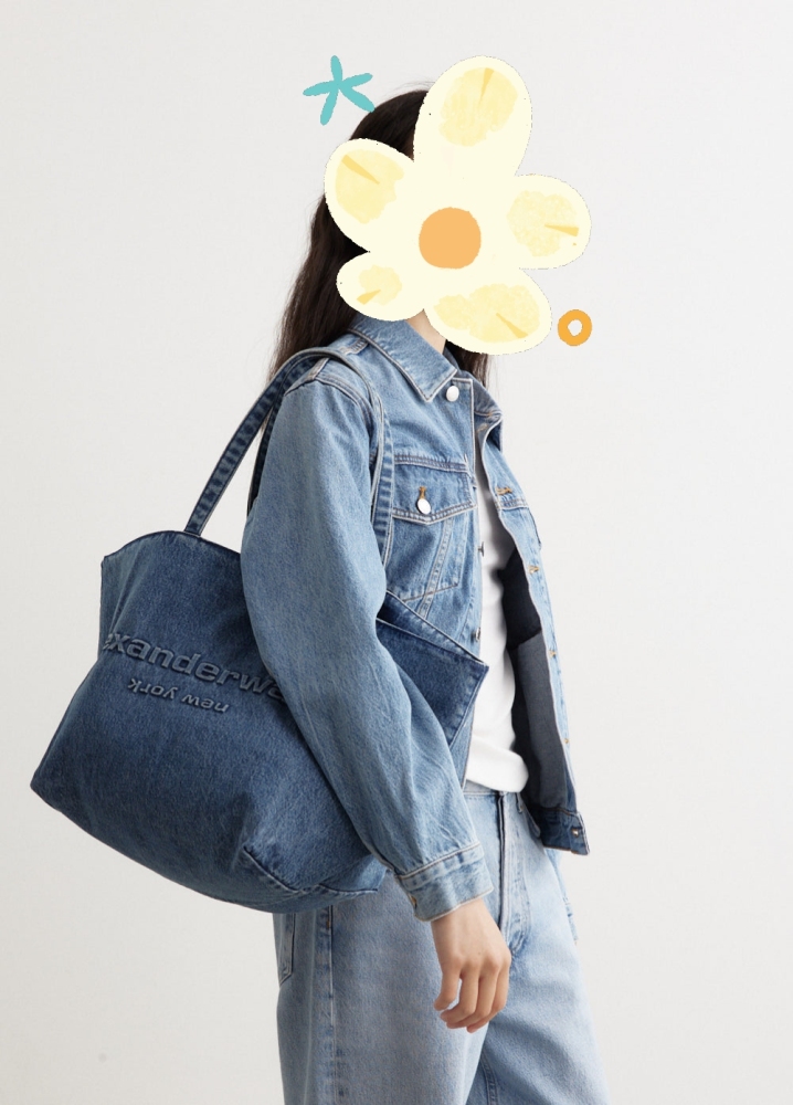 Denim punch medium tote bag