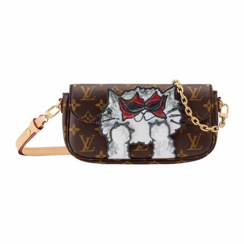 Wallet On Chain Ivy-Travel with Grace Coddington