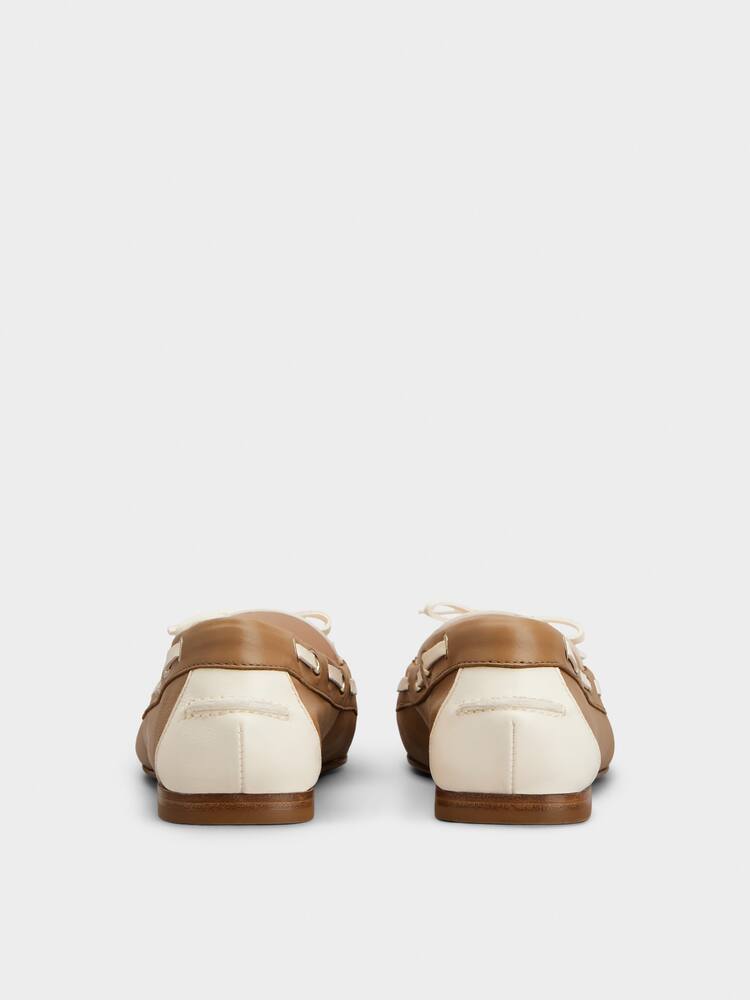 Très Vivier Boat Loafers in leather