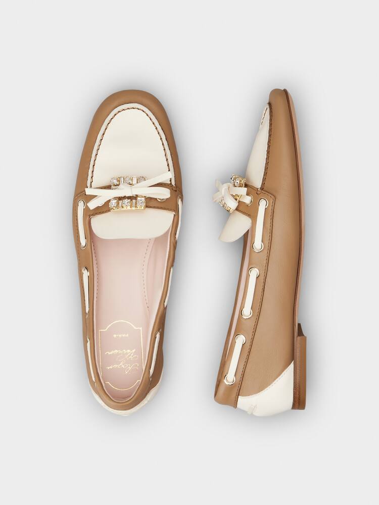 Très Vivier Boat Loafers in leather