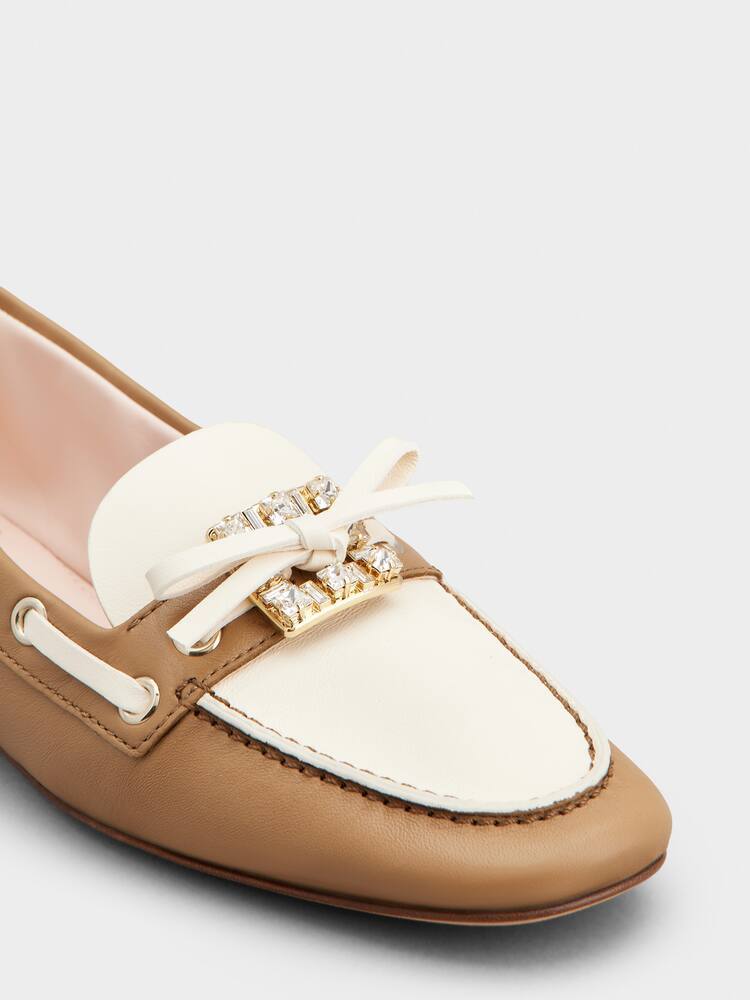 Très Vivier Boat Loafers in leather