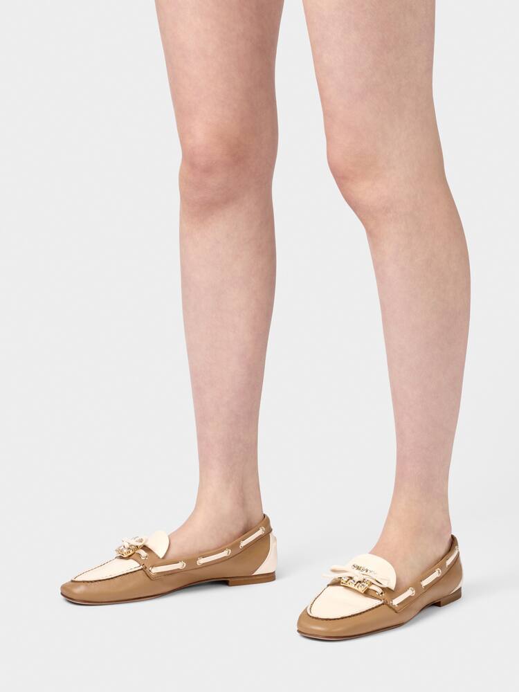 Très Vivier Boat Loafers in leather