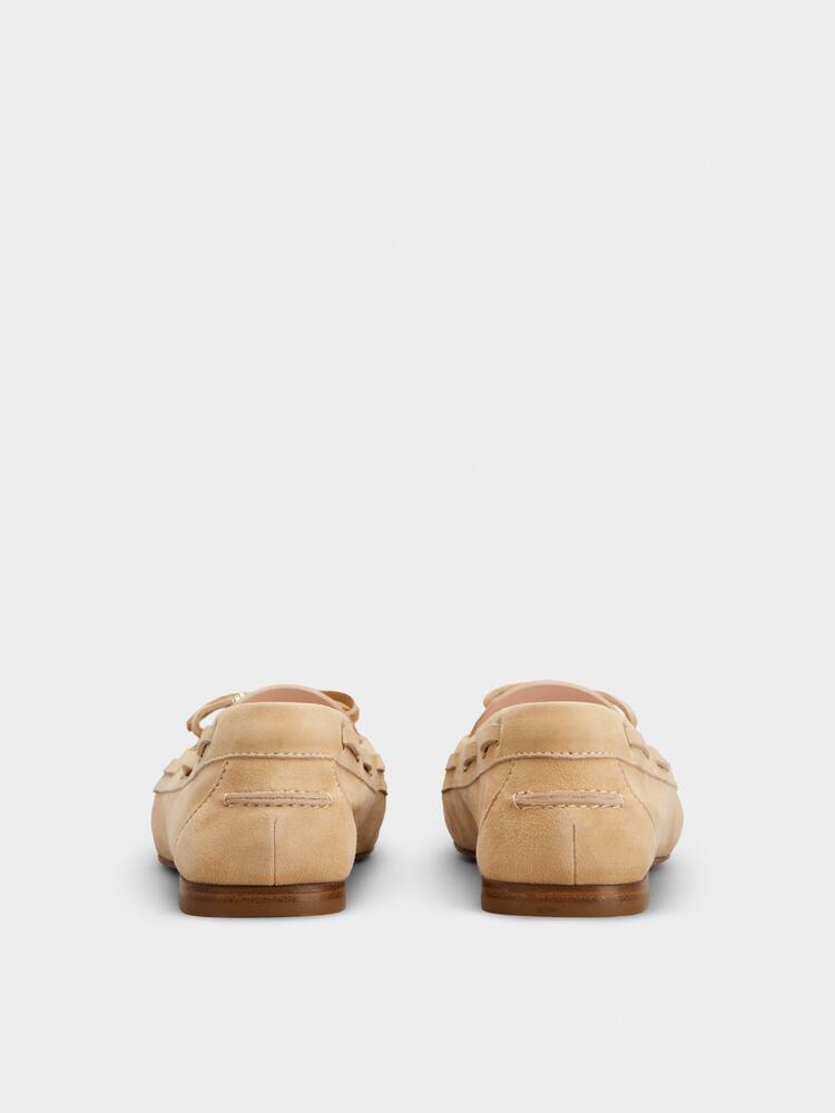 Très Vivier Boat Loafers in suede