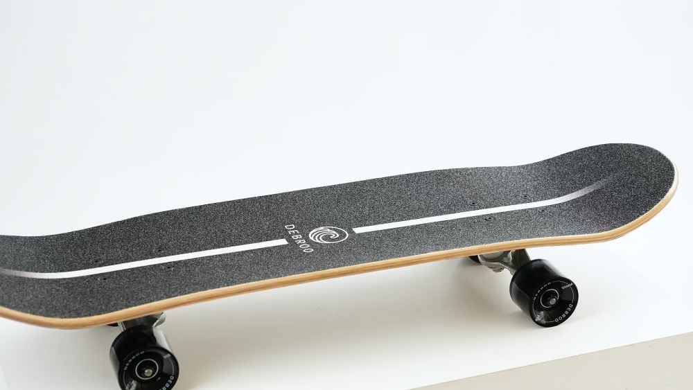 31" Complete Skateboard with LED Light-Up Wheels – Ultimate Beginner to Intermediate Deck for Boys & Girls – Full Protective Gear Set Included