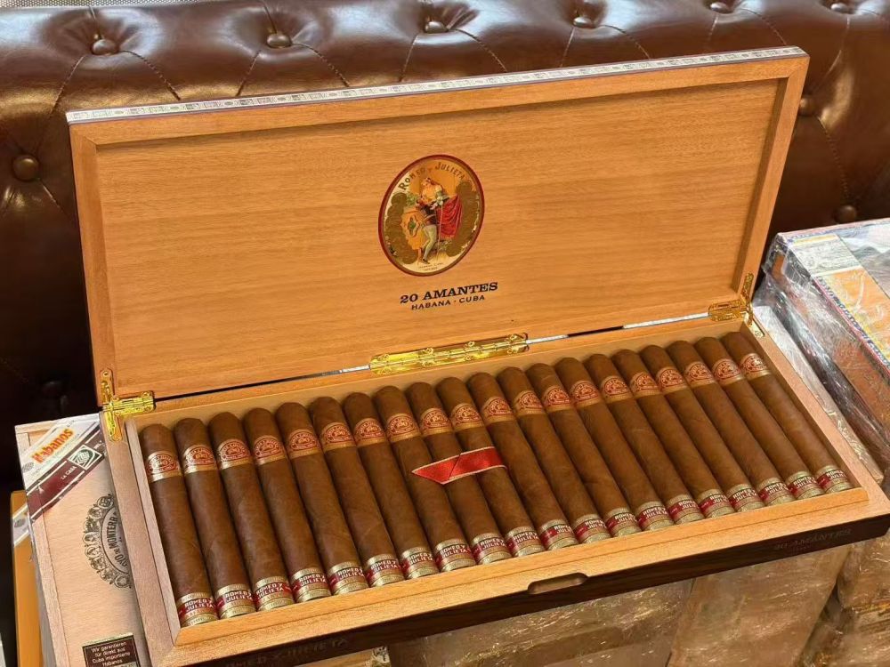 Romeo y Julieta Amantes 罗密欧与朱丽叶・恋人 20支/盒（香港自提）