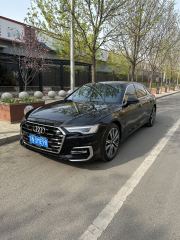 最新型アウディ A6L