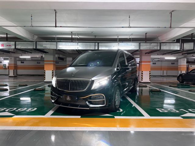 メルセデス・ベンツ 7人乗り V260 商用車