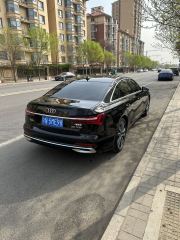最新型アウディ A6L
