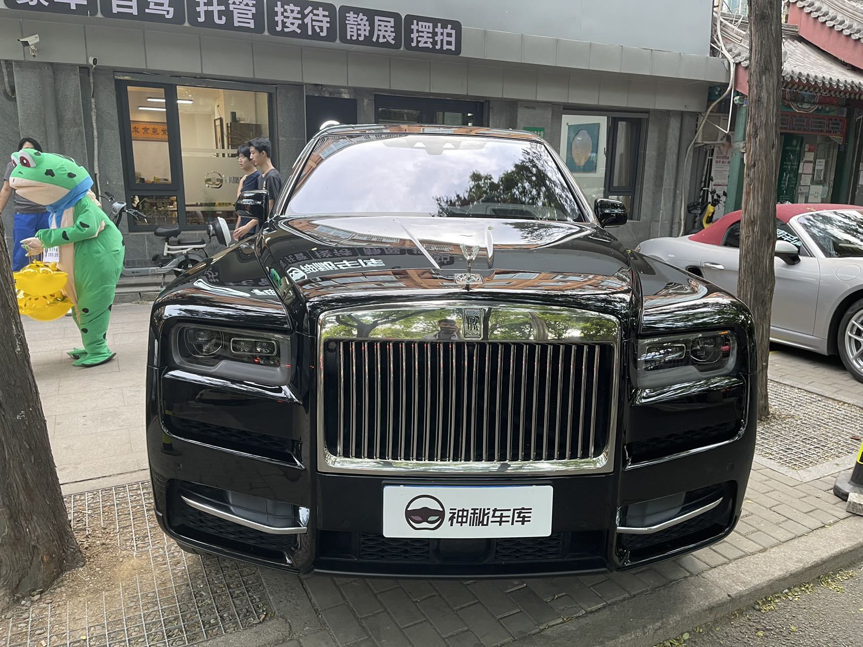 ロールスロイス カリナン