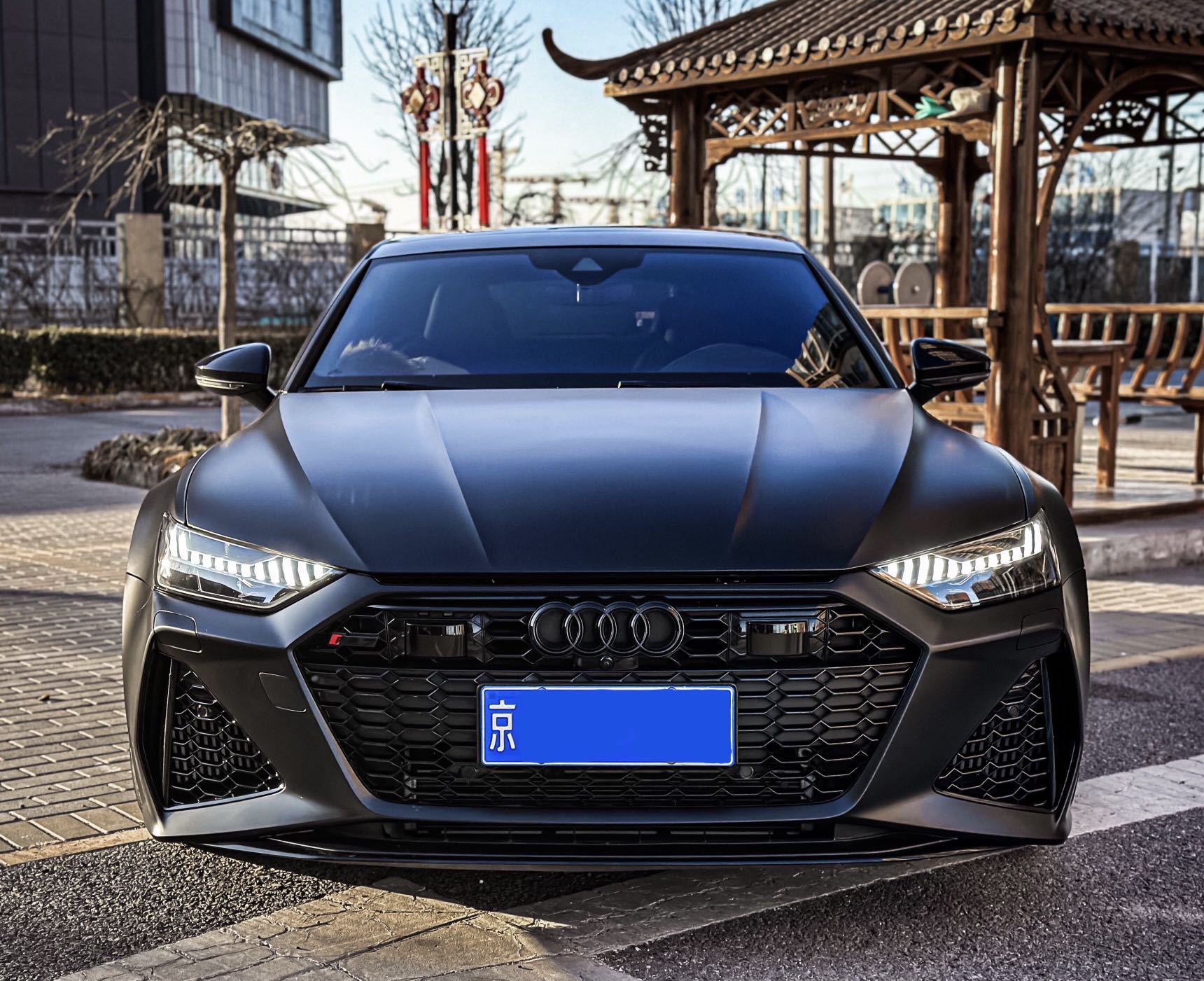 新型アウディ RS7