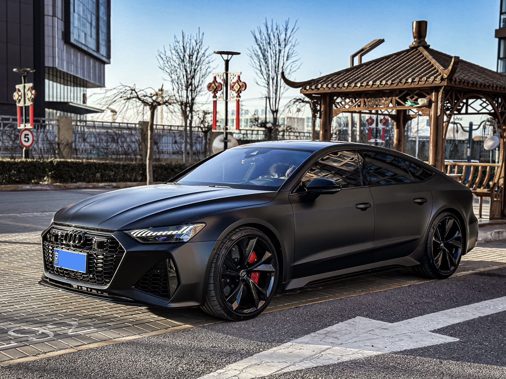 新型アウディ RS7