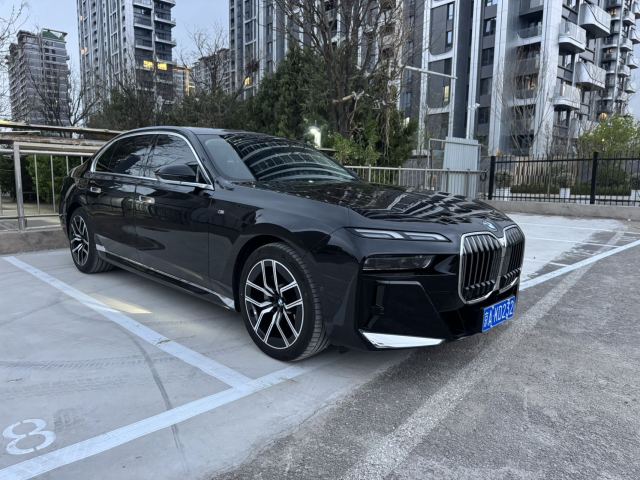 BMW 735