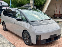 Lixiang メガ