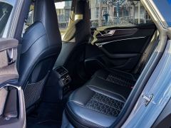 新型アウディ RS7