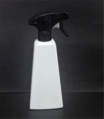 Cleaning Use Water Spray Container , Large Capacity Plastic Mist Spray Bottle