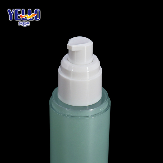 AS Plastic Cosmetic Airless Pump Bottles 80ml Green Color For Liquid Foundation