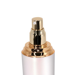White Luxury Acrylic Lotion Bottle 30ml 50ml 80ml 100ml With Gold Pump