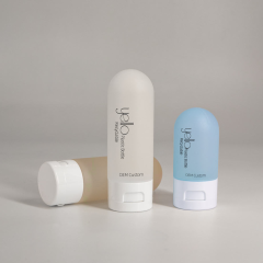 Customized Logo PE 50ml 30ml Squeezable Plastic Cosmetic Bottles Leak-Proof Dispenser for Hand Cream Travel Shampoo Conditioner