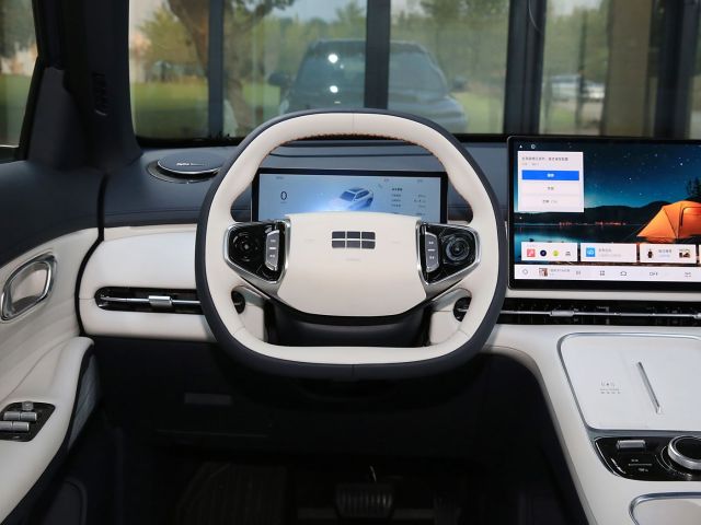 GEELY GALAXY STARSHIP 7