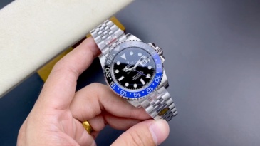 Rolex Greenwich II series m126710blnr-0002 watch (blue and black circle)