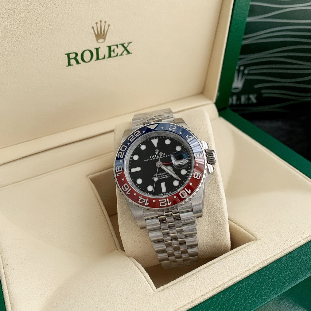 Rolex Greenwich II series m126710blro-0001 watch (Coke ring)